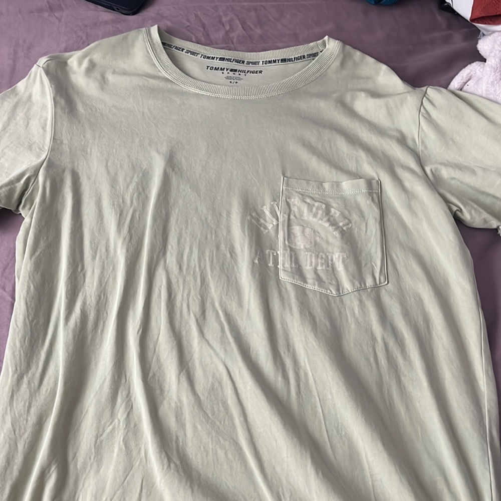 tommy hilfiger tee